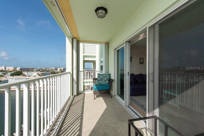 Building Photo - 400 64th Ave