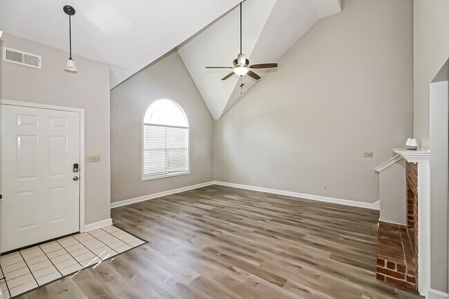 Building Photo - 9587 Chi Chi Ln