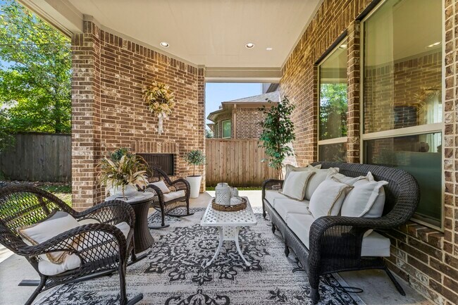 Building Photo - 72 Twin Ponds Pl