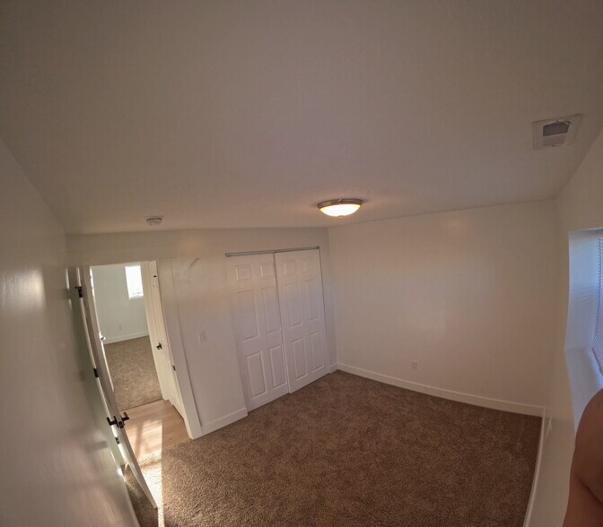 Building Photo - 2906 S 1550 W
