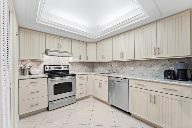 Building Photo - 3610 S Ocean Blvd