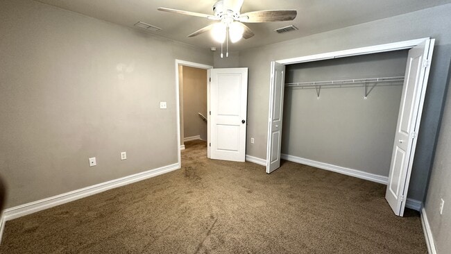 Building Photo - 1585 Crescent Hills Dr