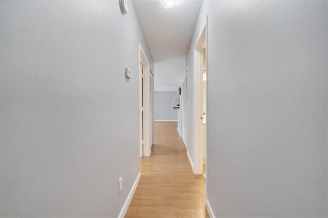 Building Photo - 3599 Woodbriar Cir