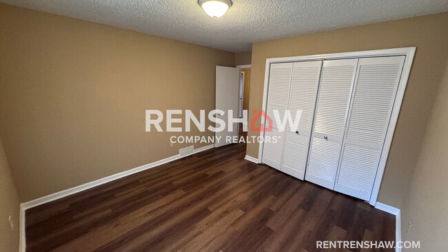 Building Photo - 3363 Coachouse Cove