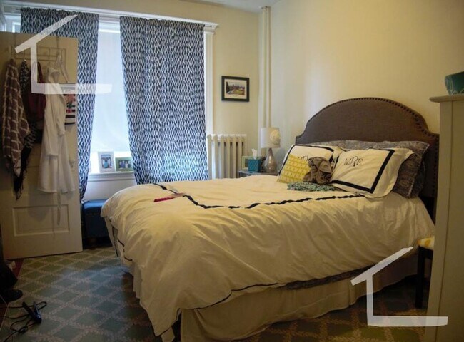 Building Photo - No Brokers fee, Ho Security Deposit, heat,...