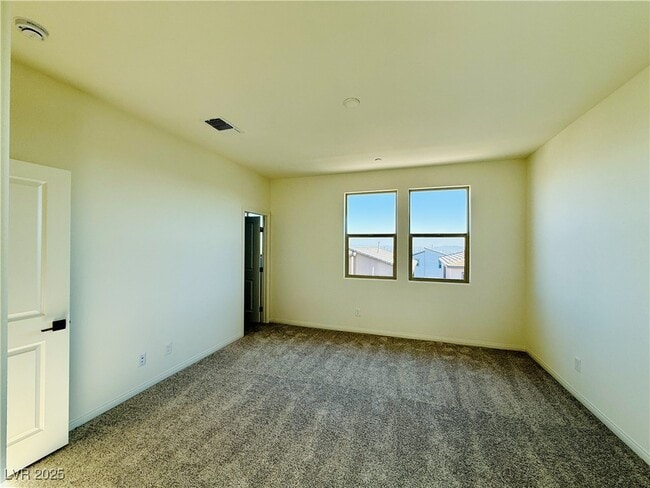 Building Photo - 1544 Little Penguin St