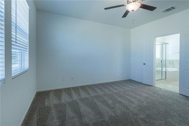 Building Photo - 412 Montauk Loop
