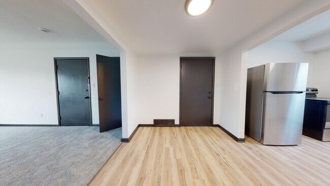 Building Photo - Parma - 2 Bedroom Apartment
