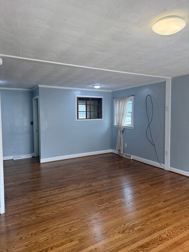 Primary Photo - 3 Bedroom House