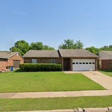 Building Photo - COZY and CHARMING 3 Bedroom, 2 Bathroom ho...