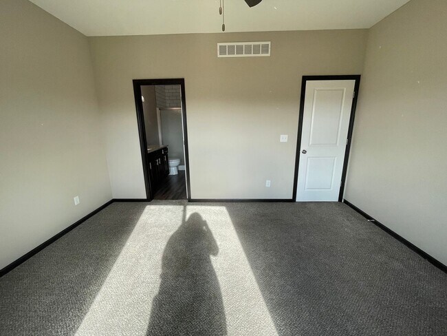 Building Photo - 12817/19 E Timber Lake Ct