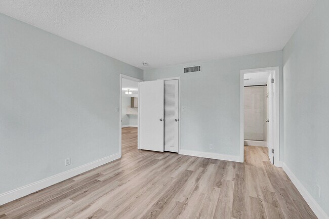Building Photo - 4345 Trevi Ct