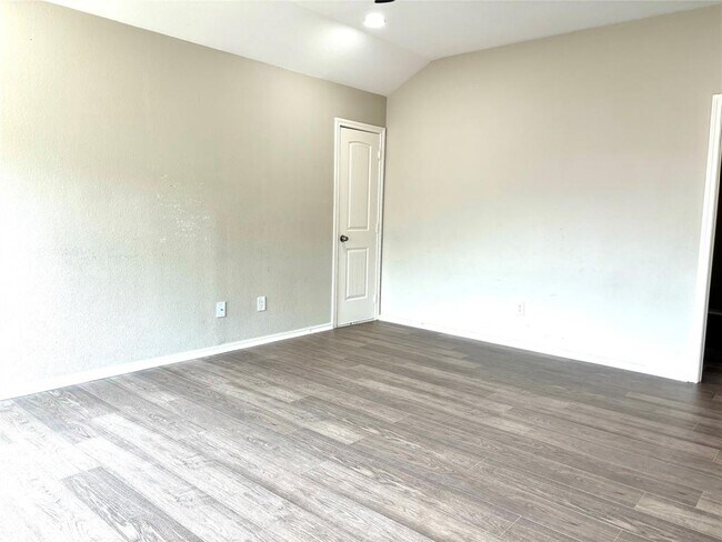 Building Photo - 1610 Thornhollow Dr