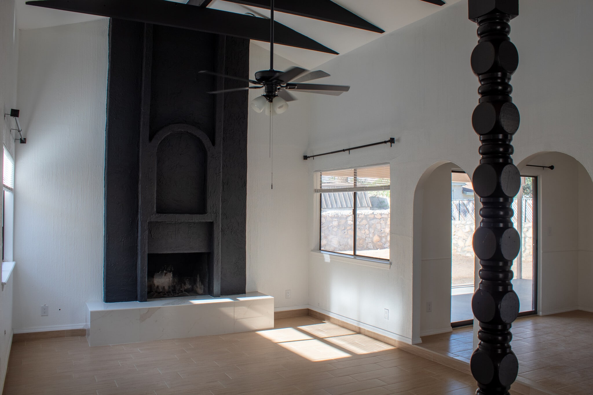 Building Photo - 10709 Lobo Ln