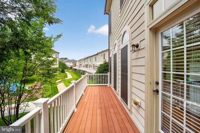 Building Photo - 30 Sharpstead Ln