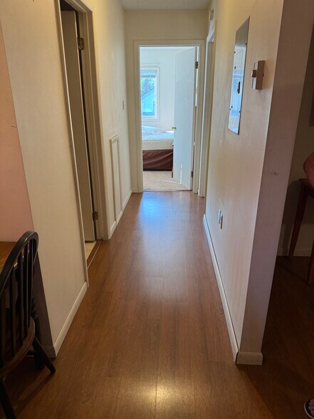Hallway - 926 Washington Blvd