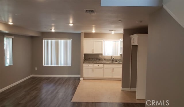 Building Photo - 2051 W Florence Ave