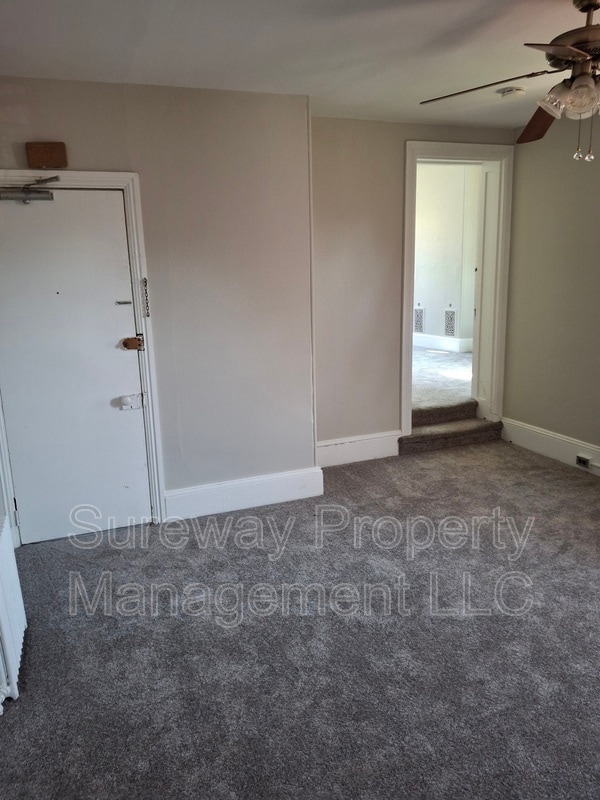 Building Photo - 212 E Broad St