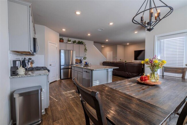 Building Photo - 178 Coralbean Dr