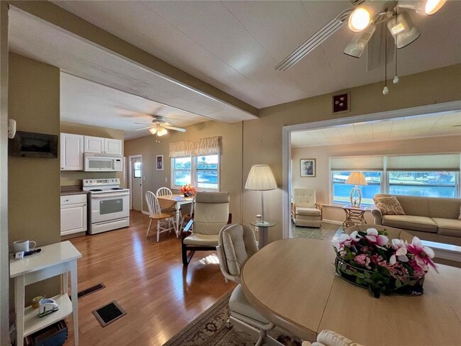 Building Photo - 1500 County Rd 1