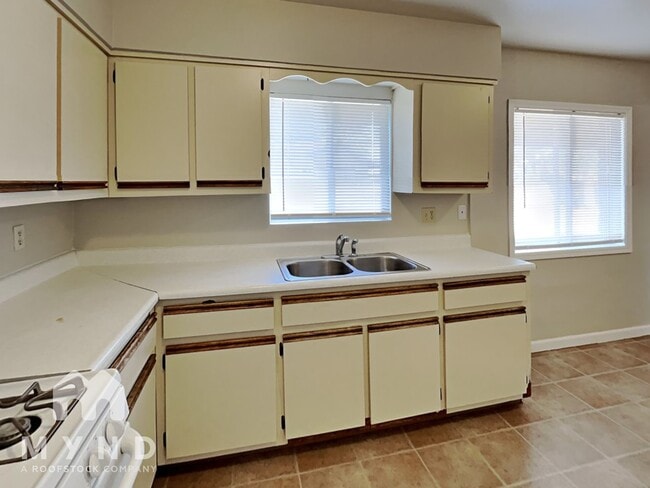 Building Photo - 18230 North 42nd Pl