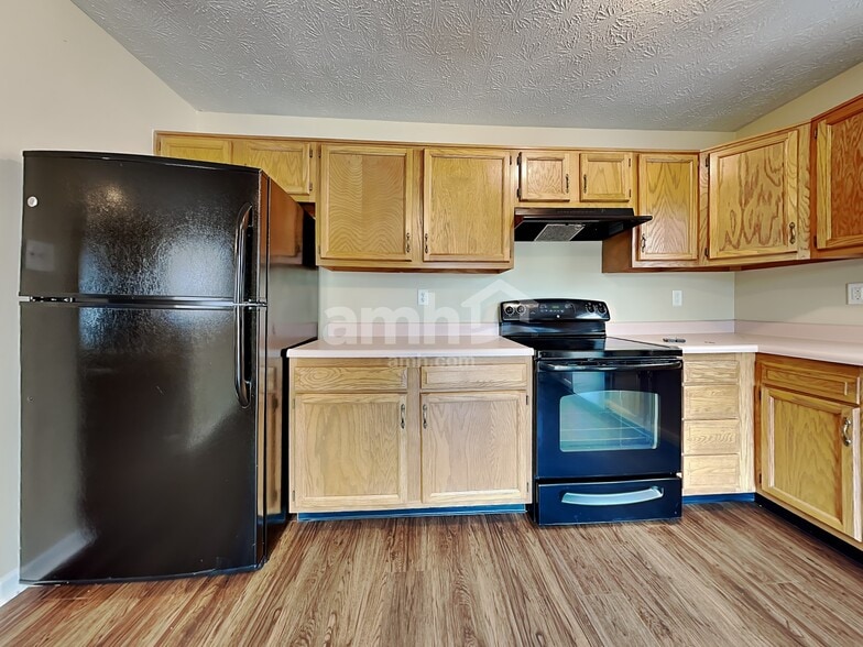 Building Photo - 408 N Shore Ct