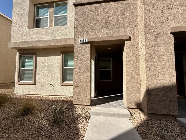 Building Photo - 3 BED 2.5 BATH 2 CAR GARAGE TOWNHOUSE W/ LOFT FOR RENT!!!