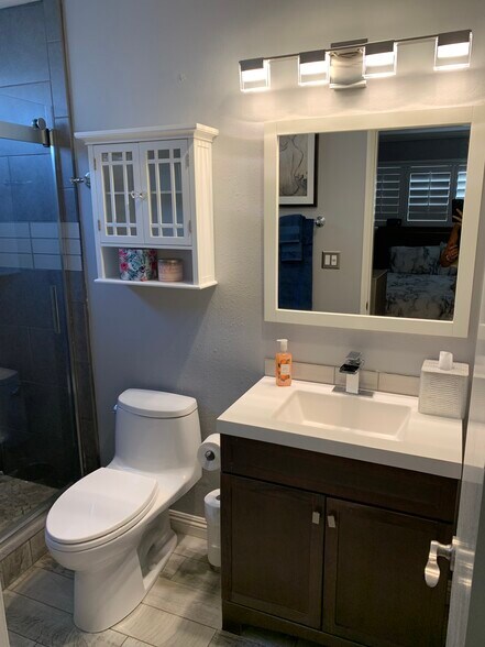 master bathroom - 1128 11th St