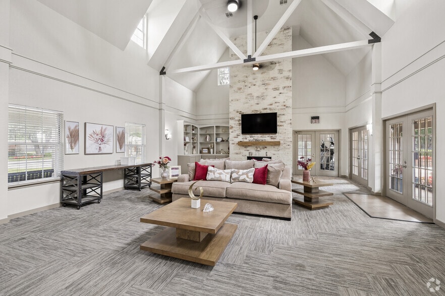 Clubhouse - Waterford Apartments