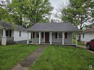 Building Photo - 915 S Newton Ave