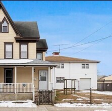 Building Photo - 316 S 3rd St