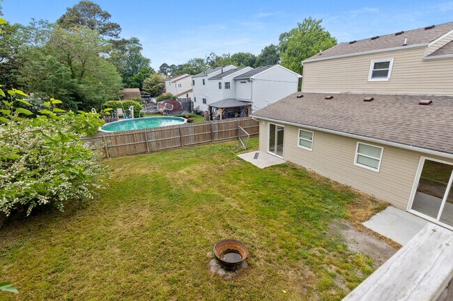 Building Photo - 3505 Hilber St