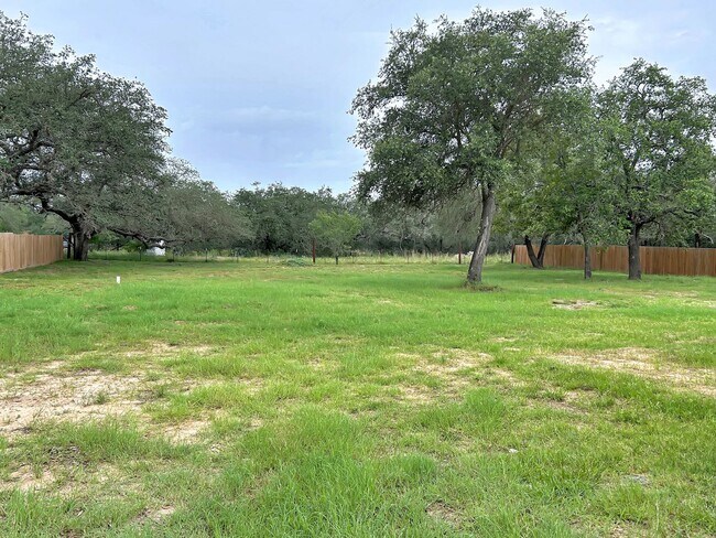 Building Photo - Beautiful Custom Home on 1 Acre in Peacefu...