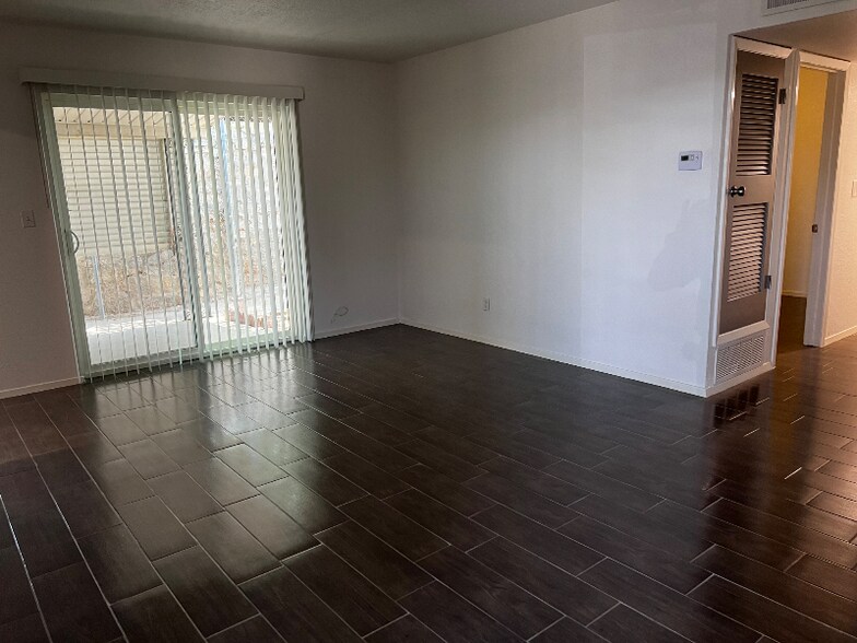 Building Photo - 10434 Seawood Dr