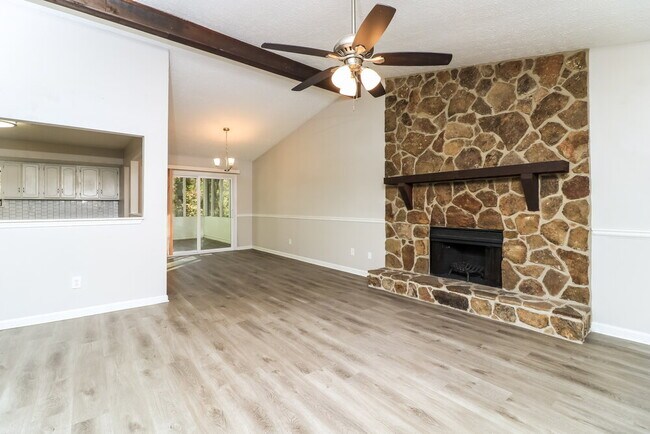 Building Photo - 427 Ridgetop Dr NW