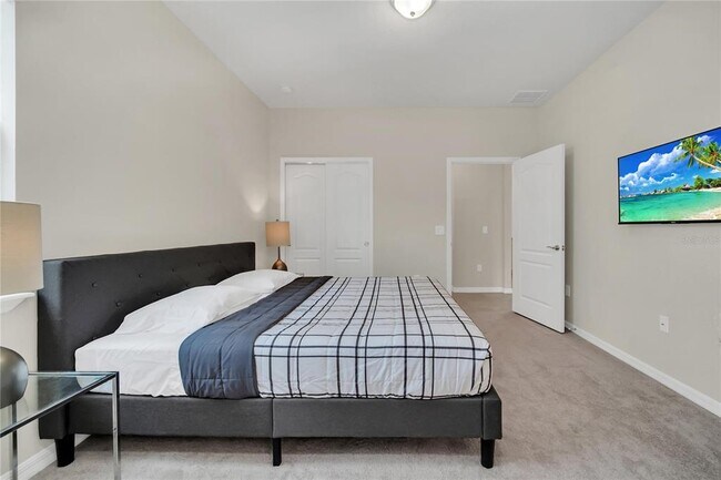 Building Photo - 7196 Oakmoss Loop