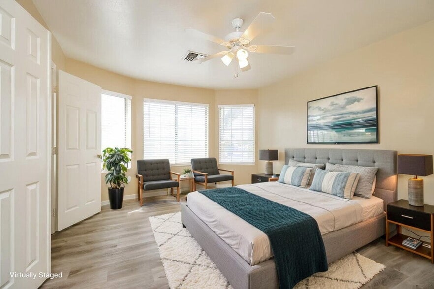 Building Photo - 4649 E Towne Ln