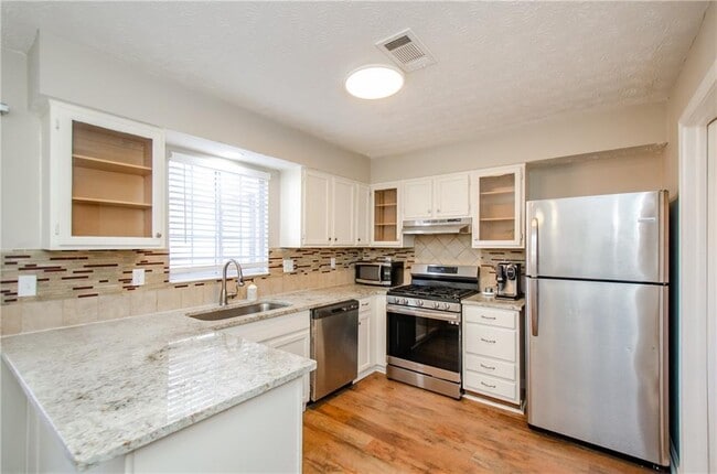 Building Photo - 1066 Wedgewood Ln