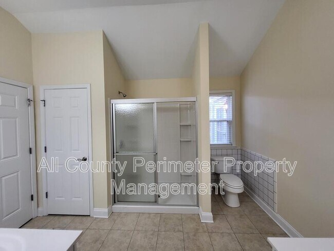 Building Photo - 117 Cottage Club Dr