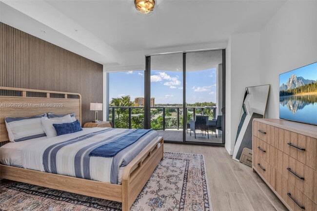 Building Photo - 900 N Ocean Blvd