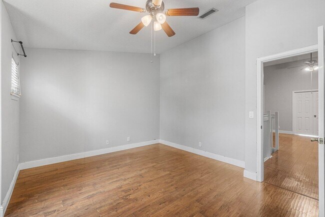 Building Photo - 8080 Briantea Dr