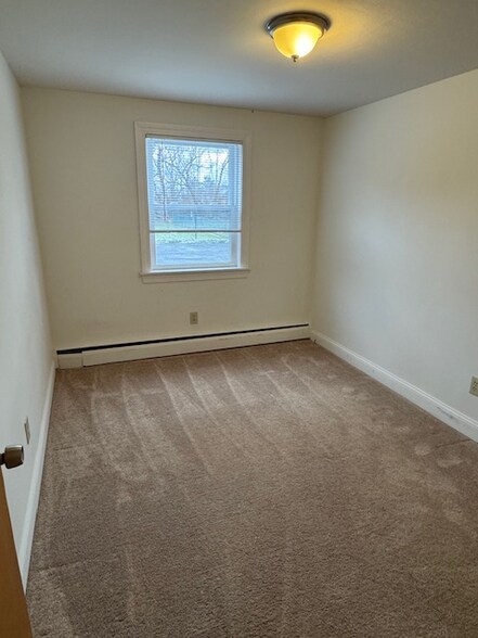 Building Photo - 104 Hinchey Ave