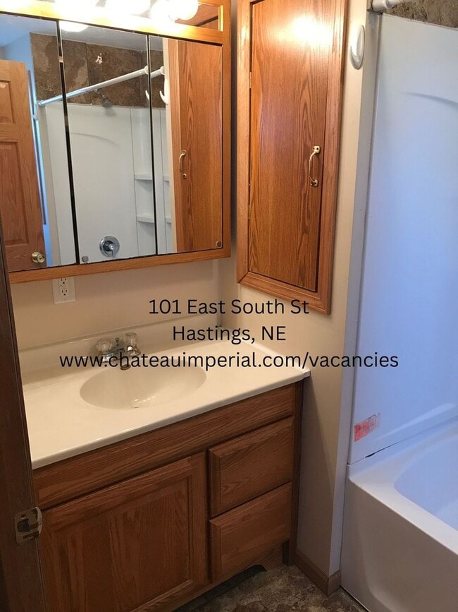 Building Photo - 1 Bedroom House