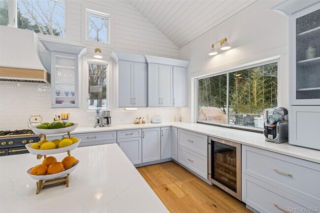 Building Photo - 80 Louse Point Rd