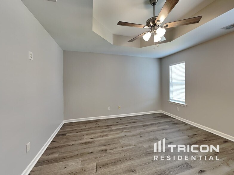 Building Photo - 606 Brookwater Dr