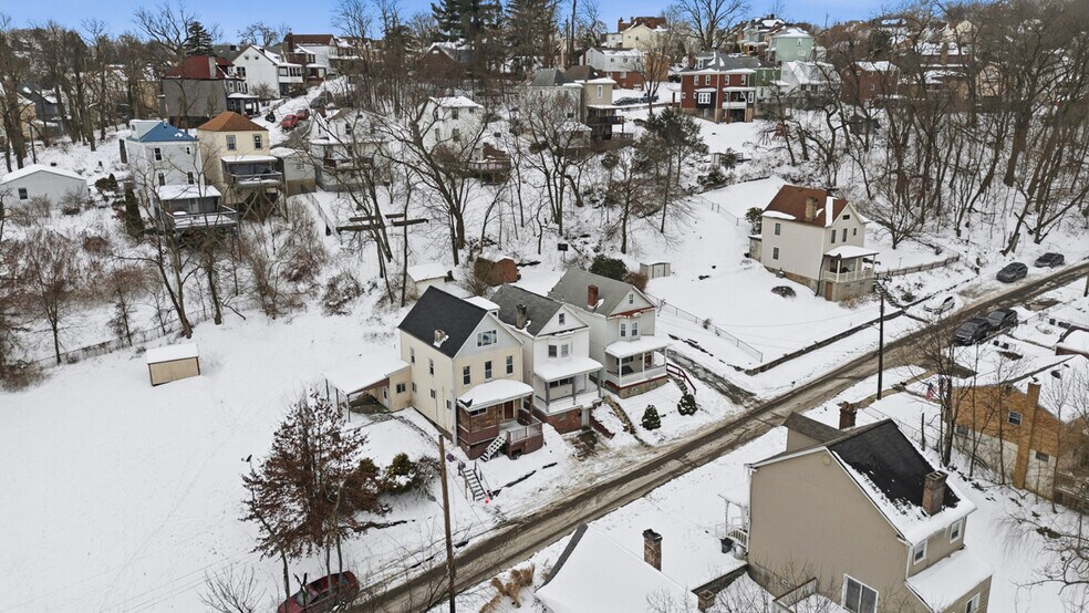 Building Photo - 19 Arnold St