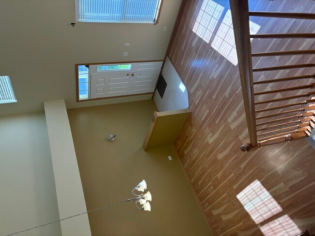 Building Photo - 2261 Barrington Dr E