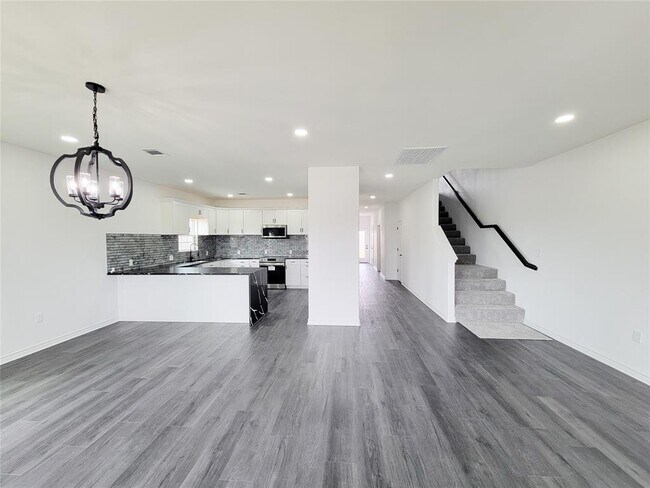 Building Photo - 2731 Rd 5724
