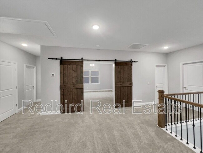 Building Photo - 1005 Lonergan Cir