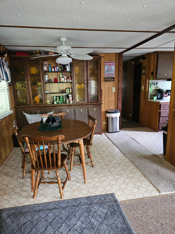 Building Photo - 623 Holly Hill Dr